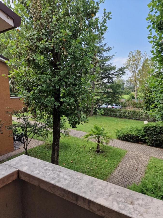 Appartement Casa Vittoria Sirmione Punta Gro Con Piscina Extérieur photo