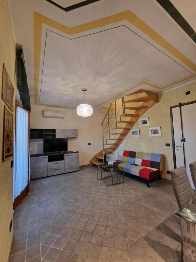 Appartement Casa Vittoria Sirmione Punta Gro Con Piscina Extérieur photo