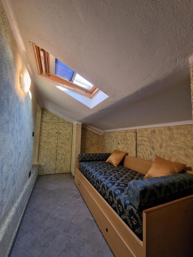 Appartement Casa Vittoria Sirmione Punta Gro Con Piscina Extérieur photo